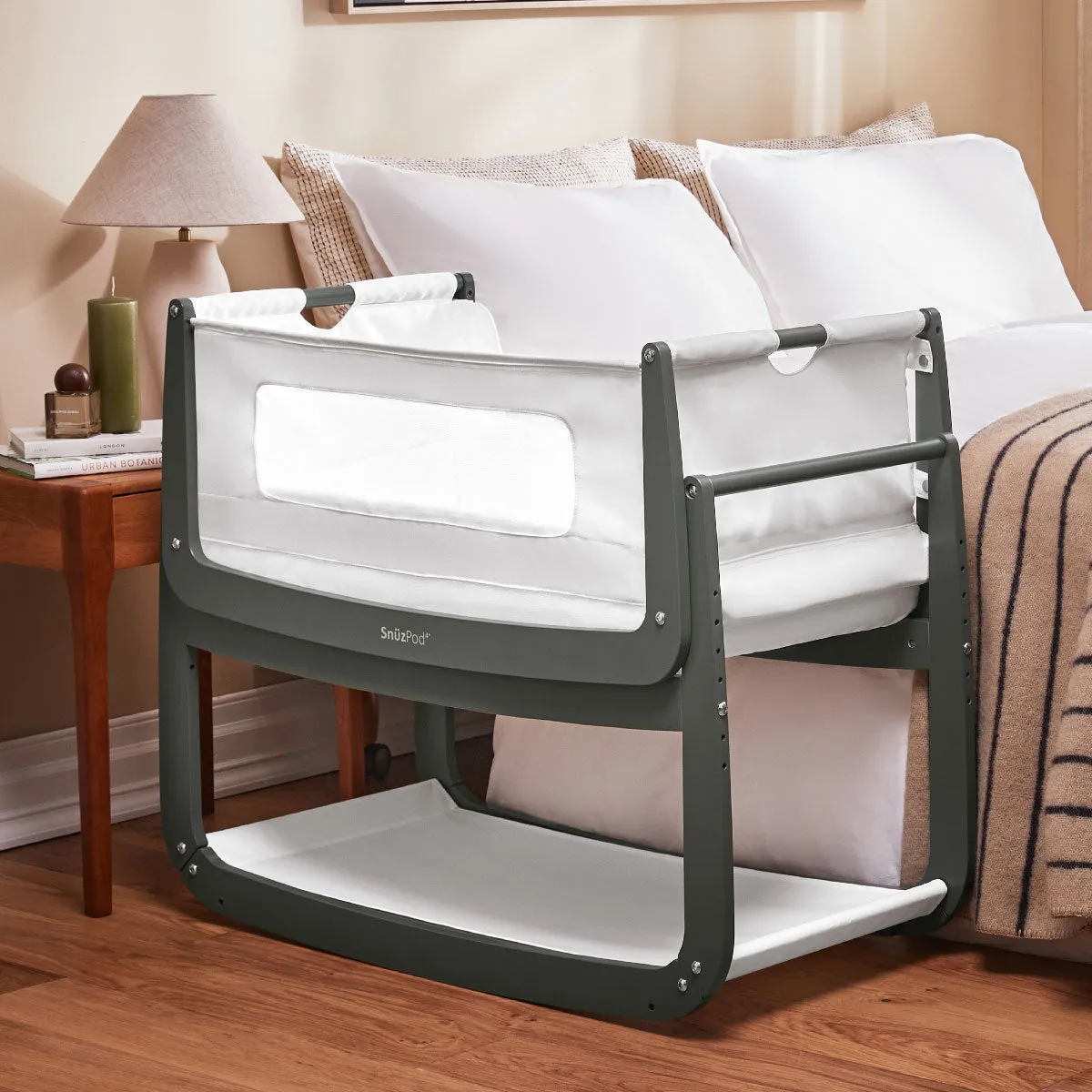 SnuzPod4 Bedside Crib