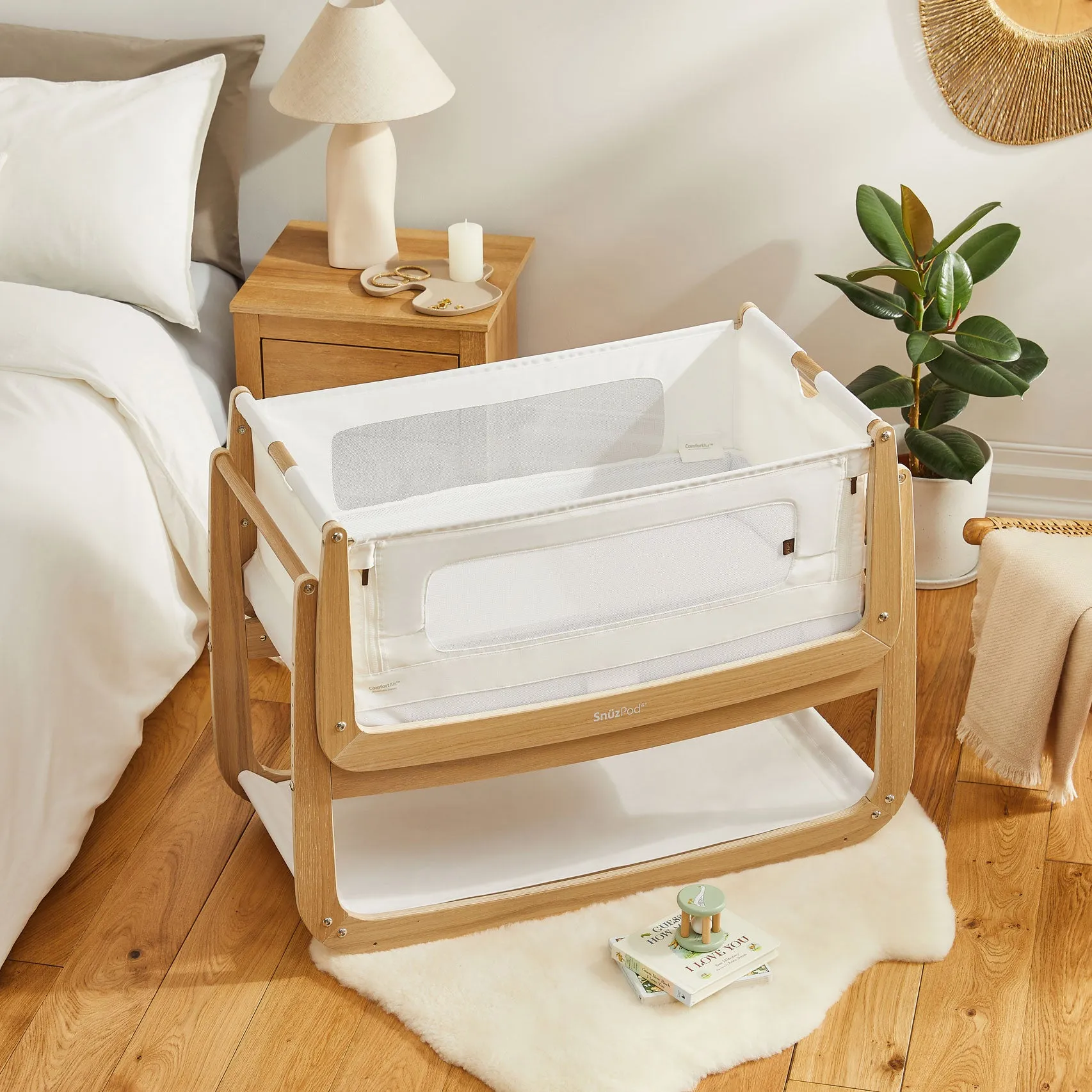 SnuzPod4 Bedside Crib