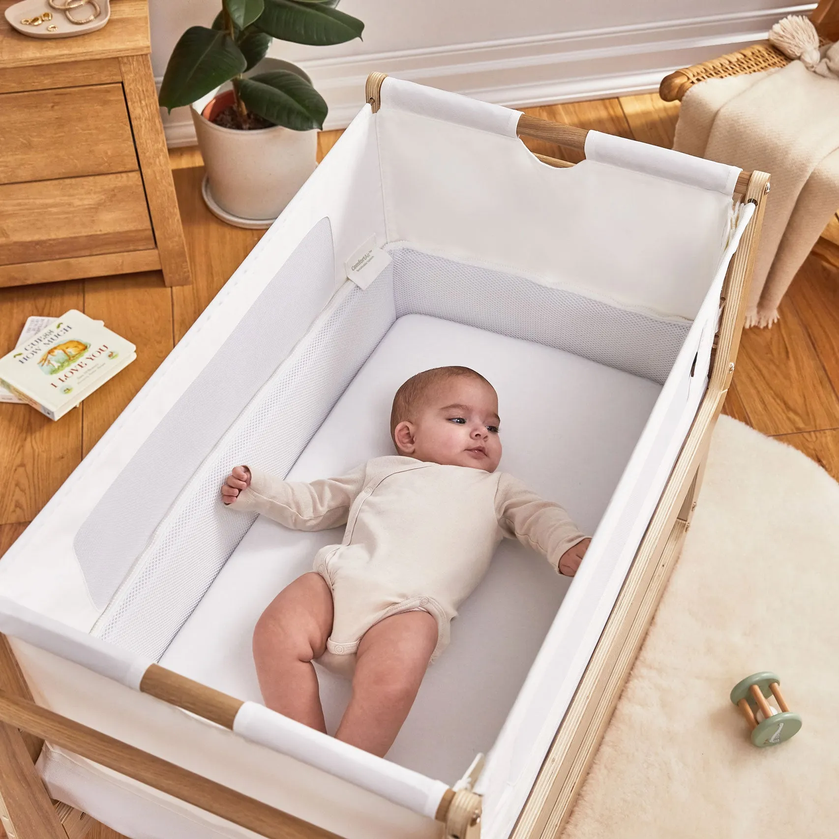 SnuzPod4 Bedside Crib